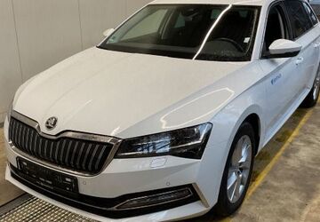 Skoda Superb 45.288 km 27.888 &euro; Hamburg 22761