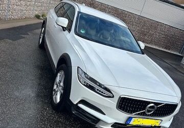 Volvo V90 Cross Country 107.000 km 21.690 &euro; Hamburg 22763