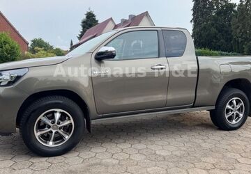 Toyota Hilux 194.000 km 29.990 &euro; Stelle 21435