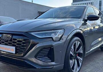 Audi Q8 e-tron 27.200 km 57.950 &euro; Hamburg 22047