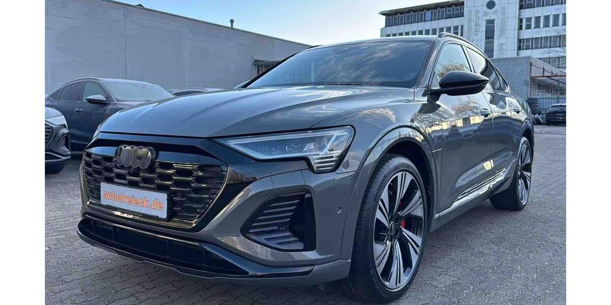 Audi Q8 e-tron 27.200 km 57.950 &euro; Hamburg 22047