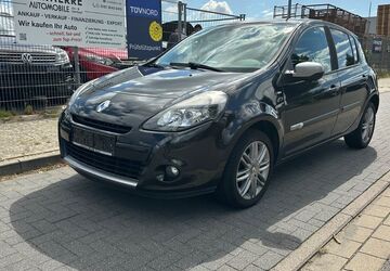 Renault Clio 223.032 km 2.799 &euro; Winsen (Luhe) 21423