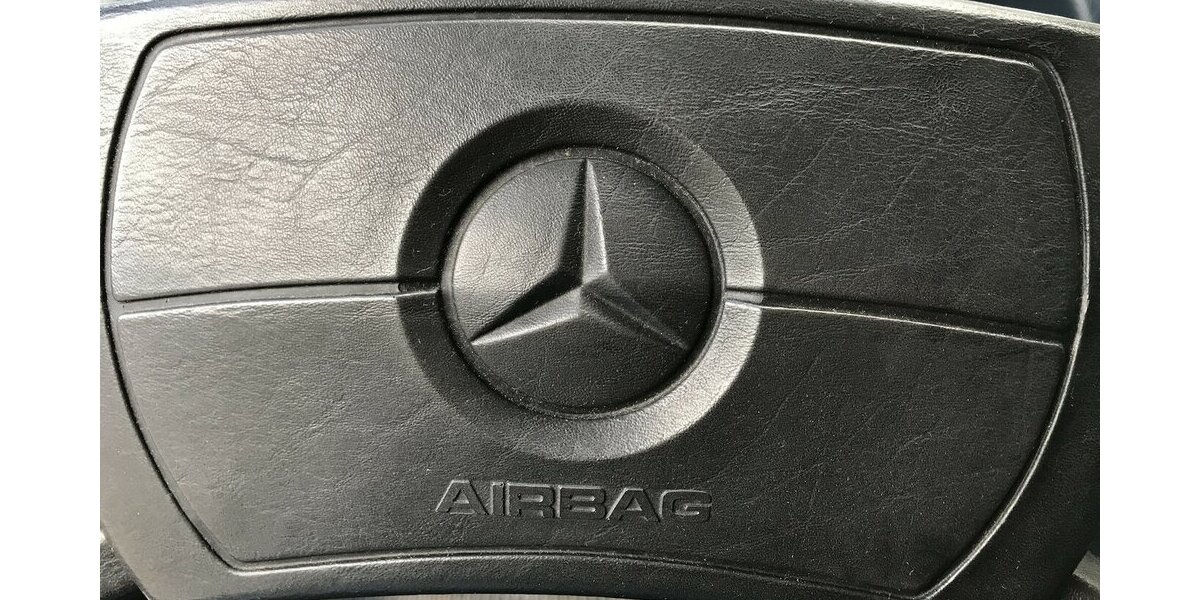 Mercedes-Benz 230 W123 Sanders Automat ABS AirBag SSD Velours 146.358 km 13.999 &euro; Hamburg 22339