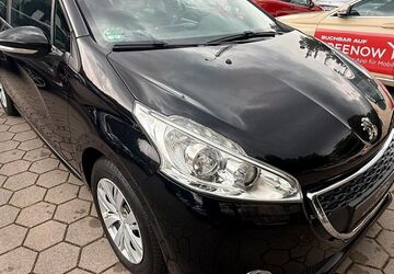 Peugeot 208 62.000 km 5.900 &euro; Hamburg 20097