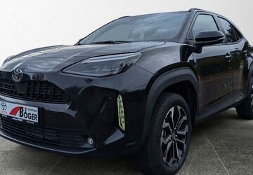 Toyota Yaris Cross 28.000 km 23.990 &euro; Winsen 21423