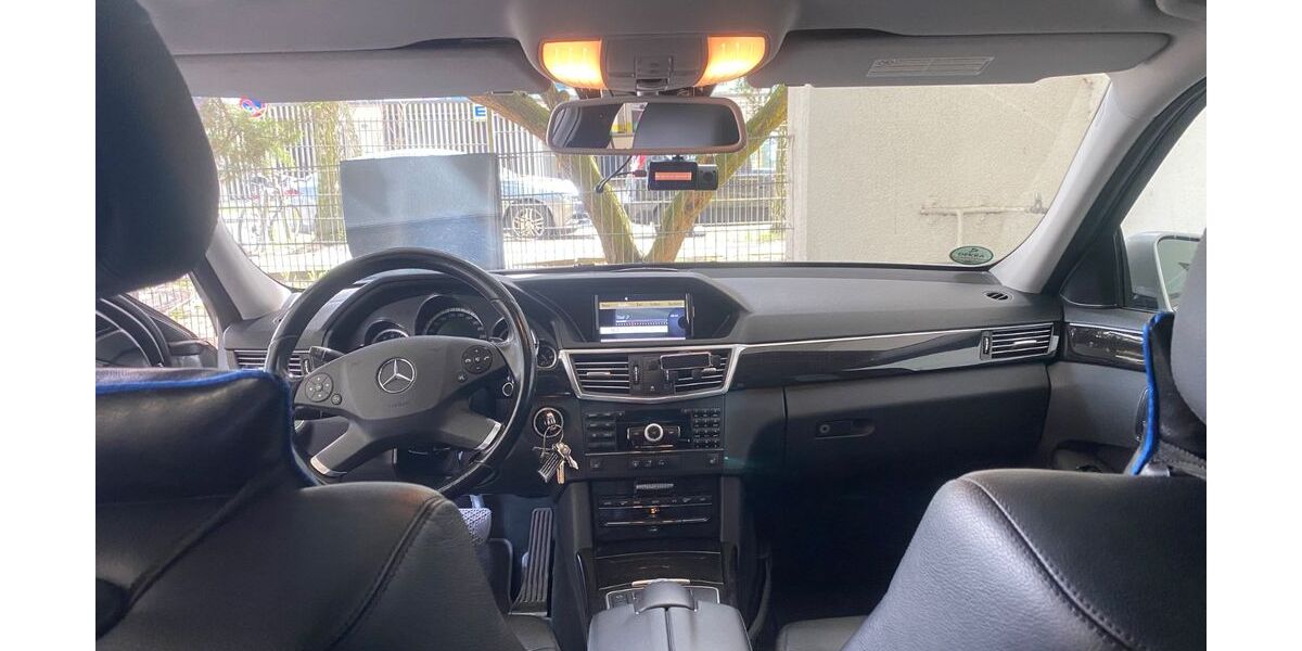 Mercedes-Benz E 350 189.000 km 10.500 &euro; Hamburg 22115