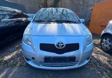 Toyota Yaris 206.000 km 3.200 &euro; Hamburg 22113