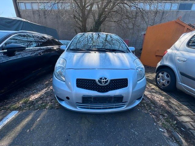Toyota Yaris 206.000 km 3.200 &euro; Hamburg 22113