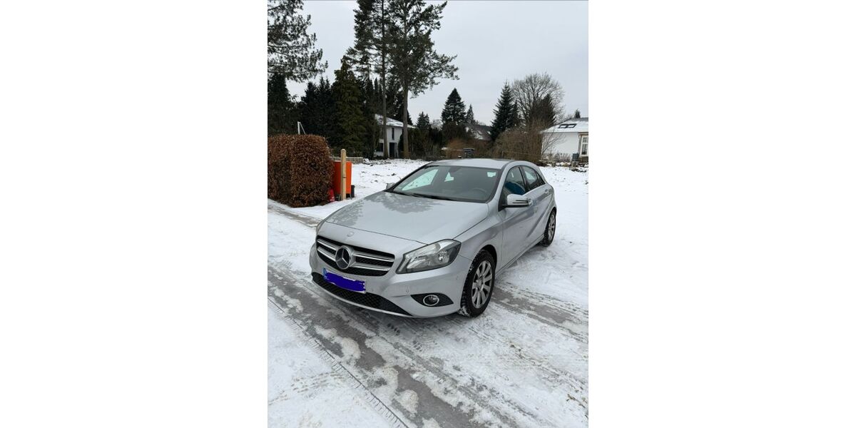Mercedes-Benz A 180 62.000 km 13.950 &euro; Hamburg 22393