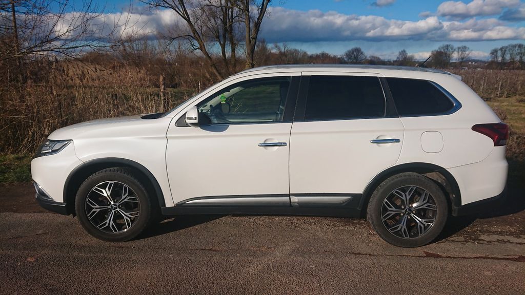 Mitsubishi Outlander 132.200 km 12.500 &euro; Hamburg 21129