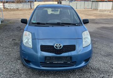 Toyota Yaris 269.830 km 1.990 &euro; Hamburg 22113