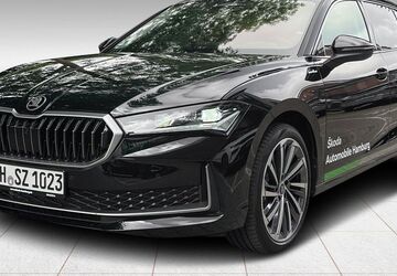 Skoda Superb 3.750 km 57.888 &euro; Hamburg 22303