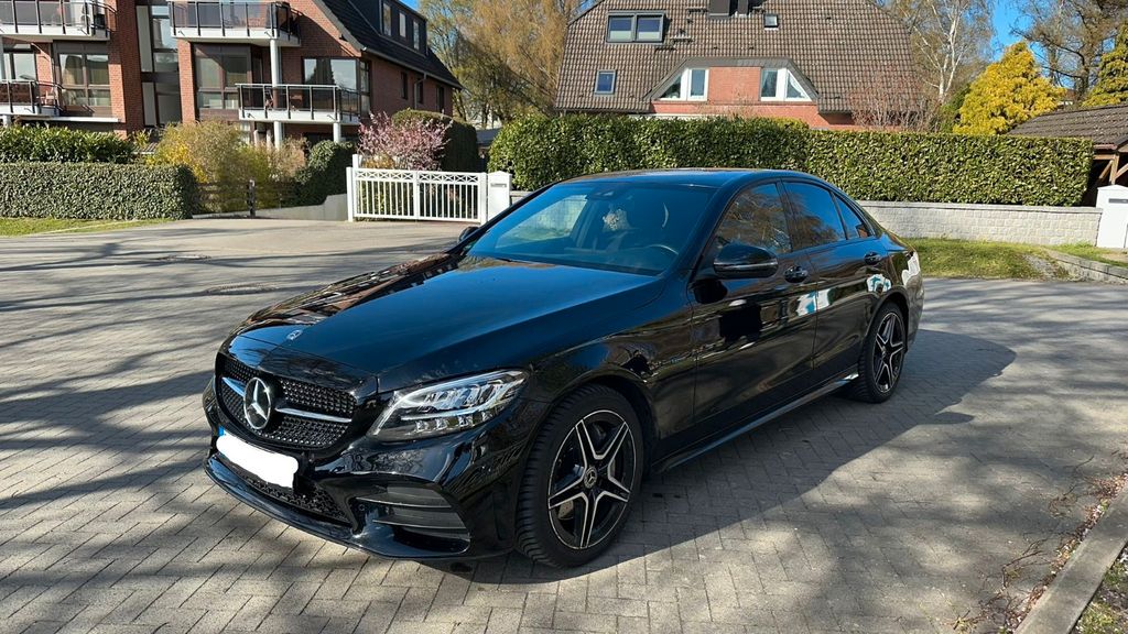 Mercedes-Benz C 300 48.500 km 32.999 &euro; Hamburg 20354