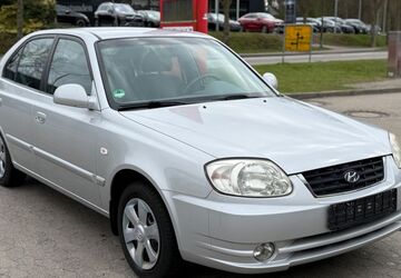 Hyundai Accent 68.983 km 3.290 &euro; Buxtehude 21614