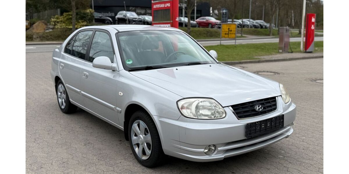 Hyundai Accent 68.983 km 3.290 &euro; Buxtehude 21614
