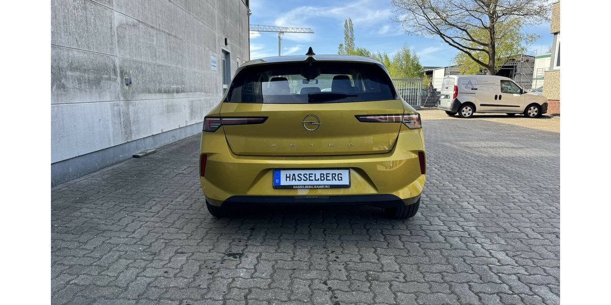 Opel Astra L INITIALE in AMBER Kult Gelb Metallic 1.001 km 19.999 &euro; Hamburg 22339