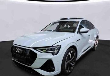 Audi e-tron 62.140 km 35.990 &euro; Hamburg 22047