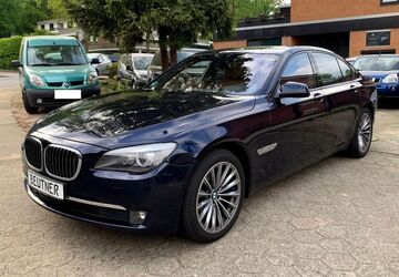 BMW 750 154.000 km 8.990 &euro; Hamburg 21077