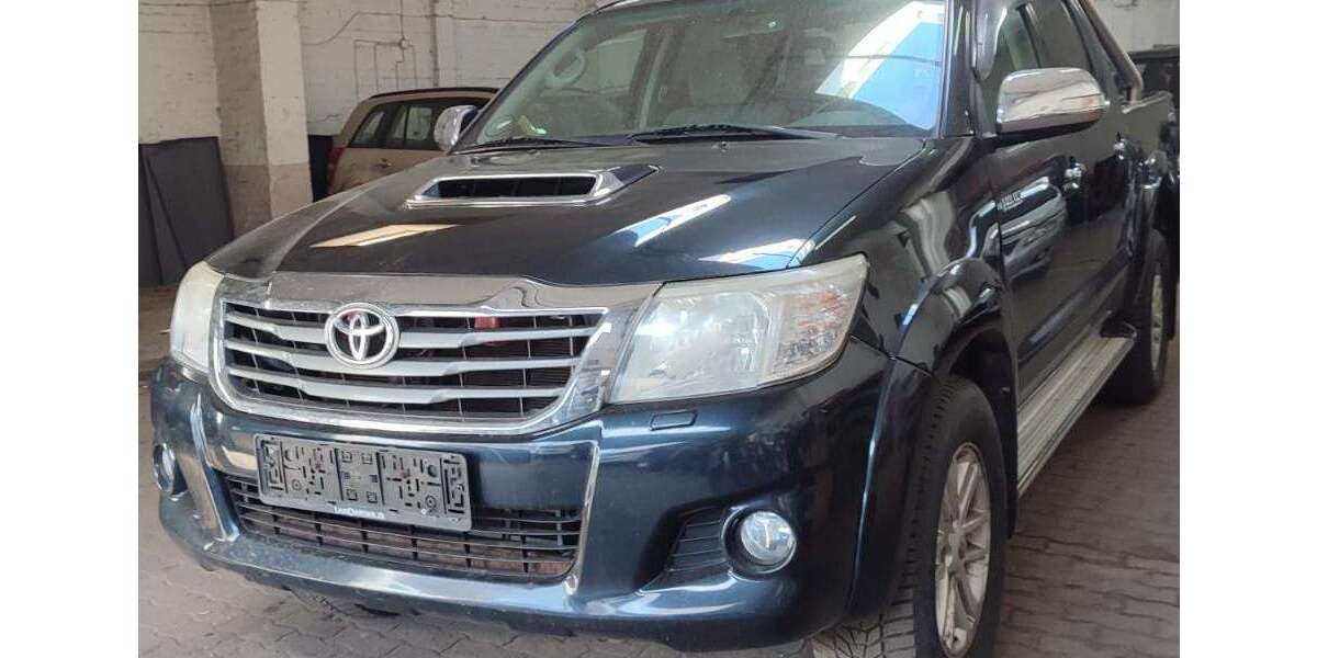Toyota Hilux 305.105 km 12.900 &euro; Hamburg 20537