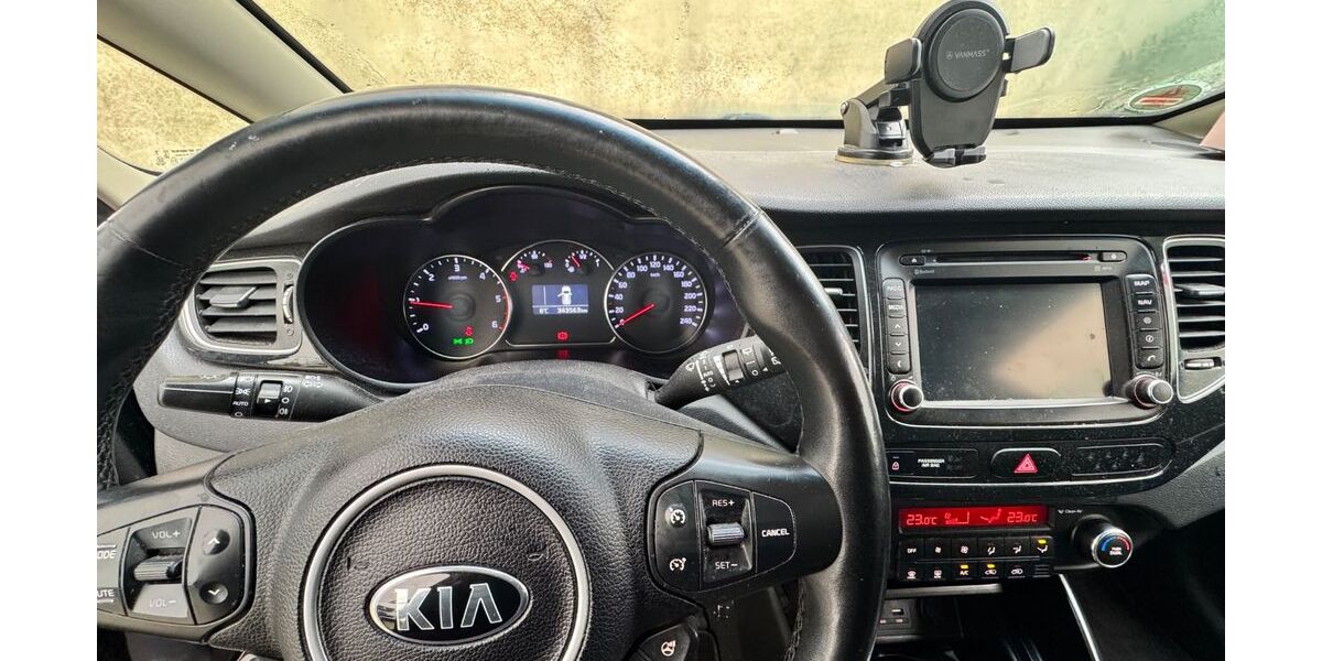 Kia Carens 343.563 km 4.900 &euro; Hamburg 22045