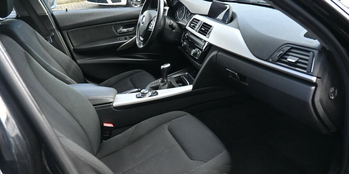 BMW 320d tour*Advantage* Navi Bluet PDC AHK 150.000 km 13.700 &euro; Seevetal - Hittfeld 21218