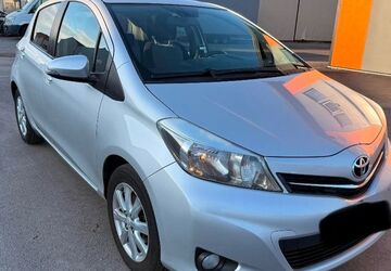 Toyota Yaris 202.435 km 3.499 &euro; hamburg 20539