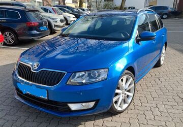 Skoda Octavia 151.835 km 12.990 &euro; Hamburg 20253