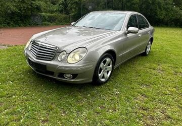 Mercedes-Benz E 220 394.287 km 2.899 &euro; Hamburg 21109