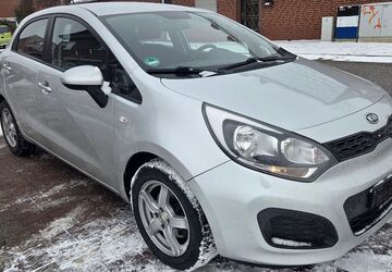 Kia Rio 127.000 km 4.490 &euro; Jork 21635