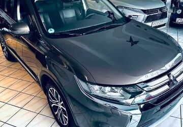 Mitsubishi Outlander 93.631 km 20.500 &euro; Hamburg 22045