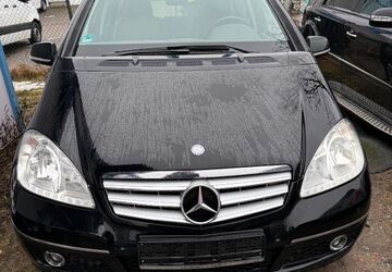Mercedes-Benz A 180 207.444 km 2.950 &euro; Hamburg 20539