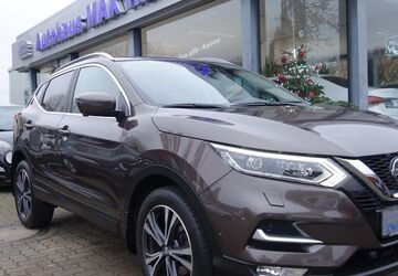 Nissan Qashqai 87.000 km 17.399 &euro; Hamburg 22143