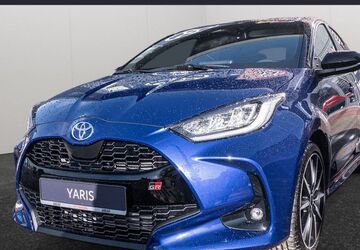 Toyota Yaris 2.500 km 27.990 &euro; Hamburg 22529
