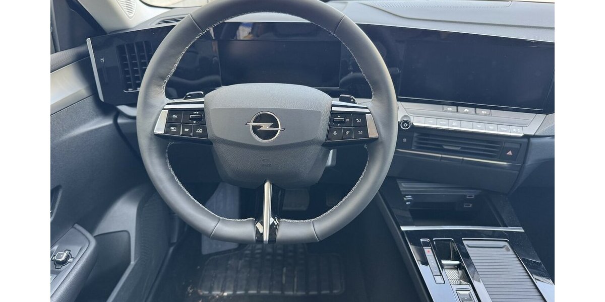 Opel Astra L INITIALE in AMBER Kult Gelb Metallic 1.001 km 19.999 &euro; Hamburg 22339