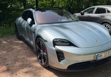 Porsche Taycan 40.500 km 87.000 &euro; Hamburg 20099