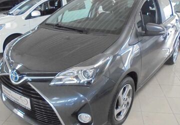 Toyota Yaris 59.040 km 12.990 &euro; Hamburg 22043