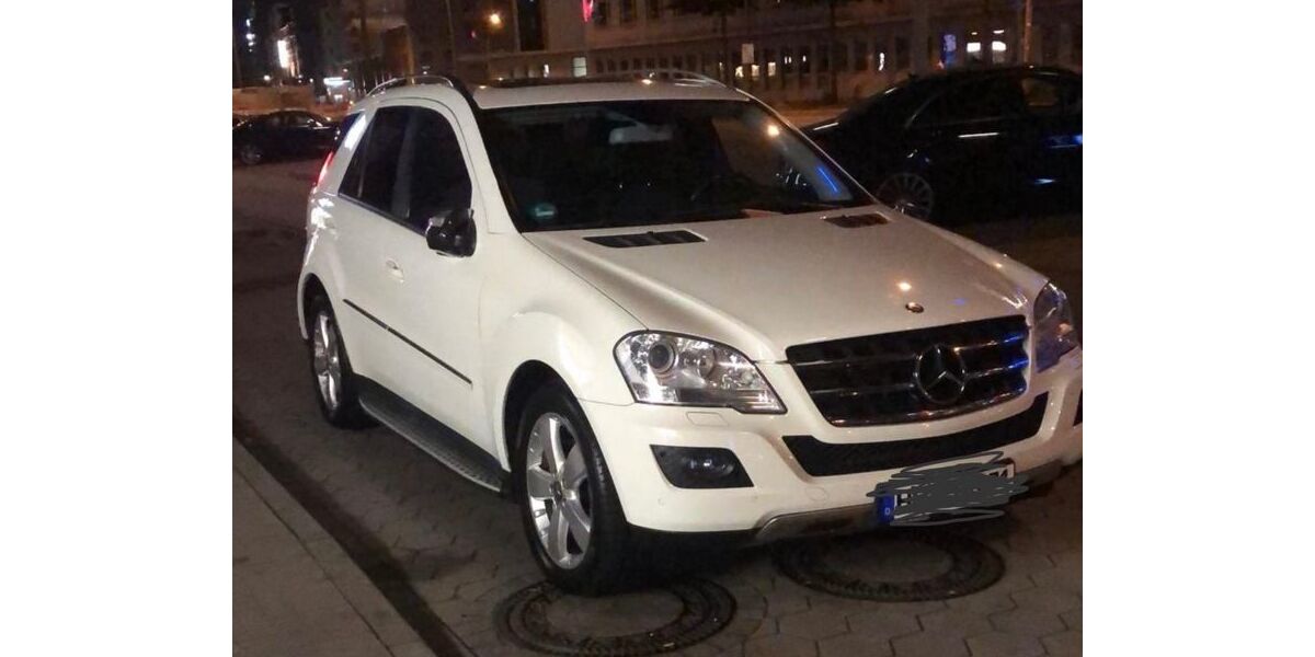 Mercedes-Benz ML 350 157.000 km 15.400 &euro; Hamburg 20537