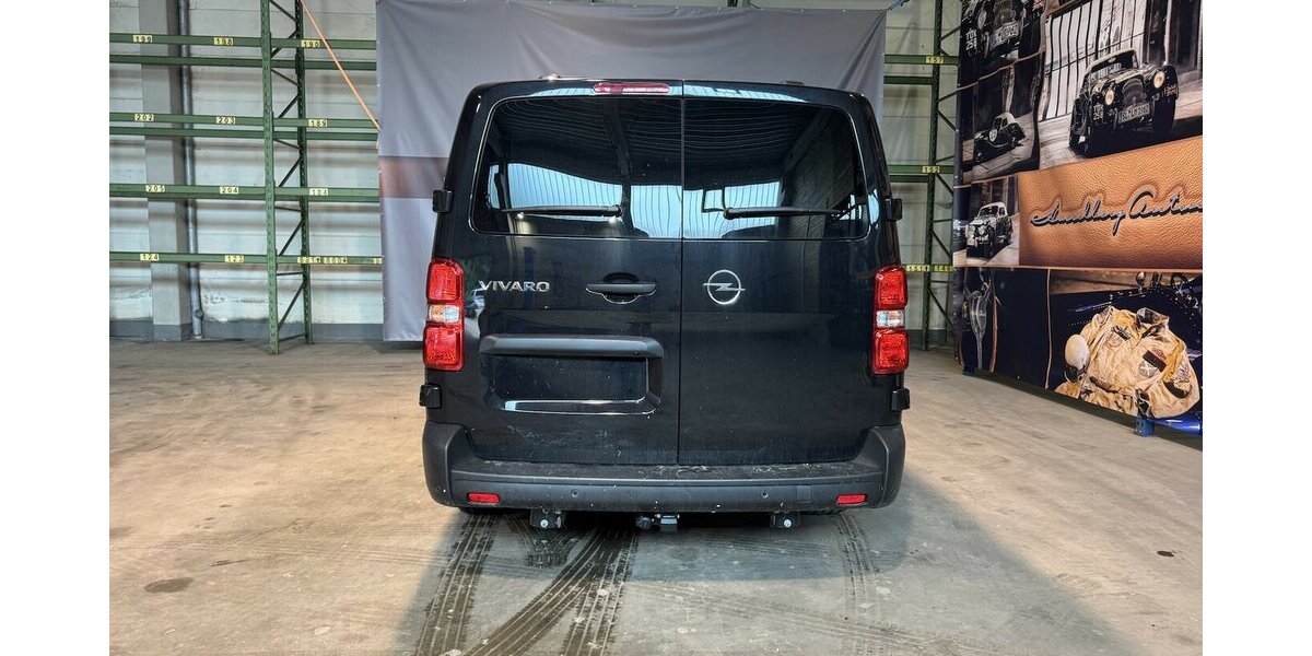 Opel Vivaro XL Extra long 9-Sitzer Klimaautom. AHK 9.900 km 35.999 &euro; Hamburg 22339