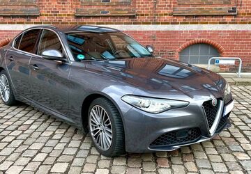Alfa Romeo Giulia 71.500 km 23.500 &euro; Hamburg 20253