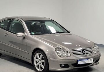 Mercedes-Benz C 180 89.870 km 8.990 &euro; Hamburg 22043