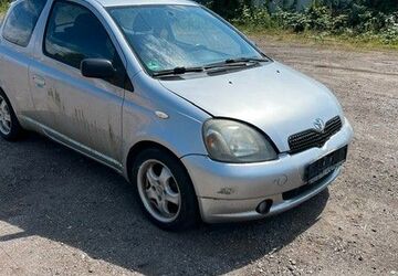 Toyota Yaris 171.000 km 990 &euro; Hamburg 22113