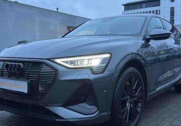 Audi e-tron 27.096 km 36.950 &euro; Hamburg 22047