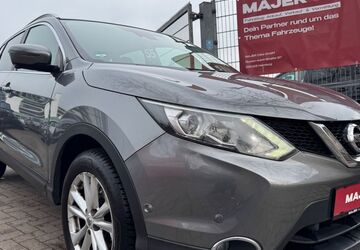 Nissan Qashqai 89.947 km 11.900 &euro; Hamburg 22043