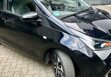 Toyota Aygo (X) 35.000 km 11.800 &euro; Hamburg 22303