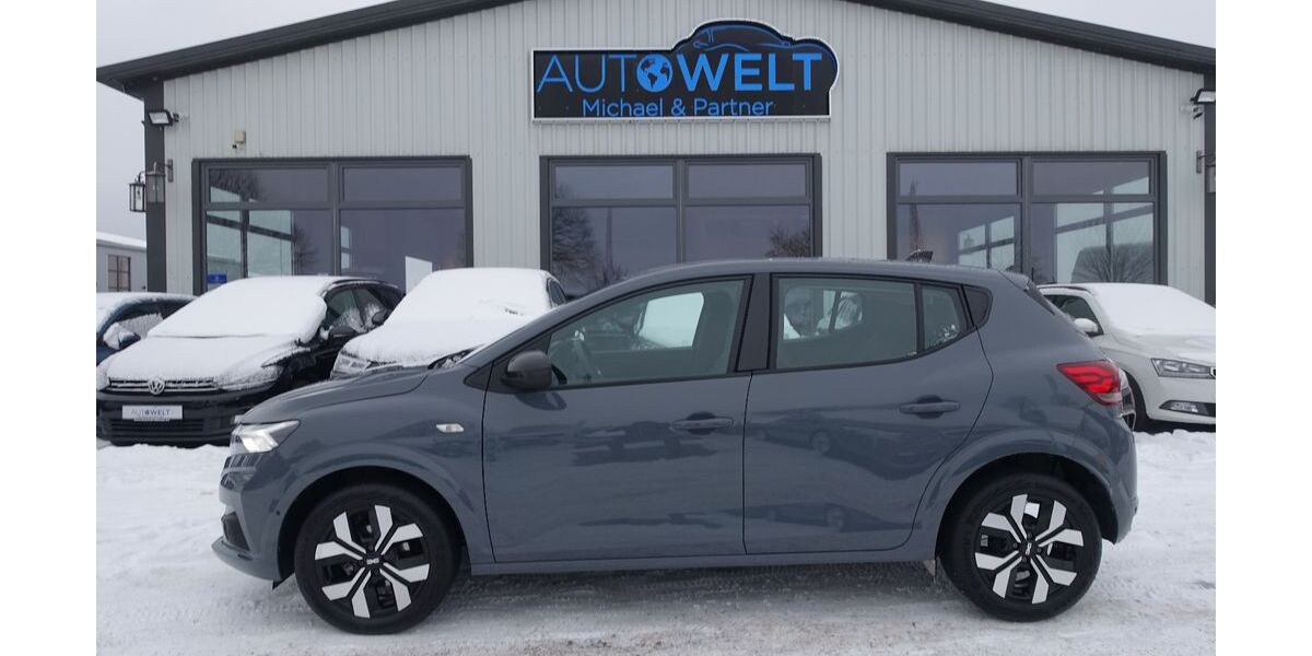 Dacia Sandero 9.043 km 14.580 &euro; Beckdorf 21643
