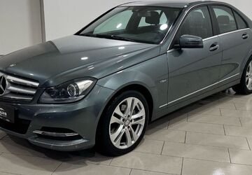 Mercedes-Benz C 220 158.000 km 14.990 &euro; Hamburg 22043