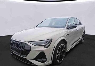 Audi e-tron 42.829 km 43.900 &euro; Hamburg 22047