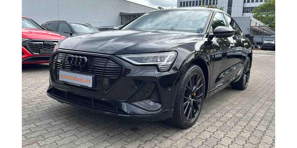 Audi e-tron 59.239 km 32.950 &euro; Hamburg 22047