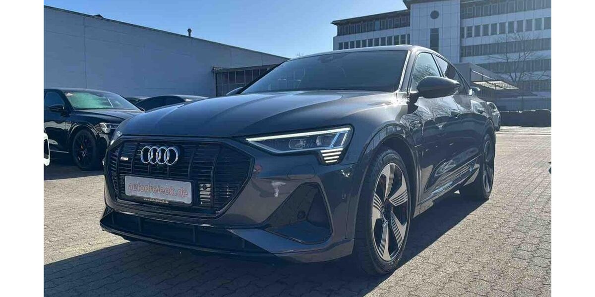 Audi e-tron 39.071 km 32.950 &euro; Hamburg 22047