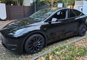 Tesla Model Y 21.800 km 45.000 &euro; Harburg (Hamburg) 21079